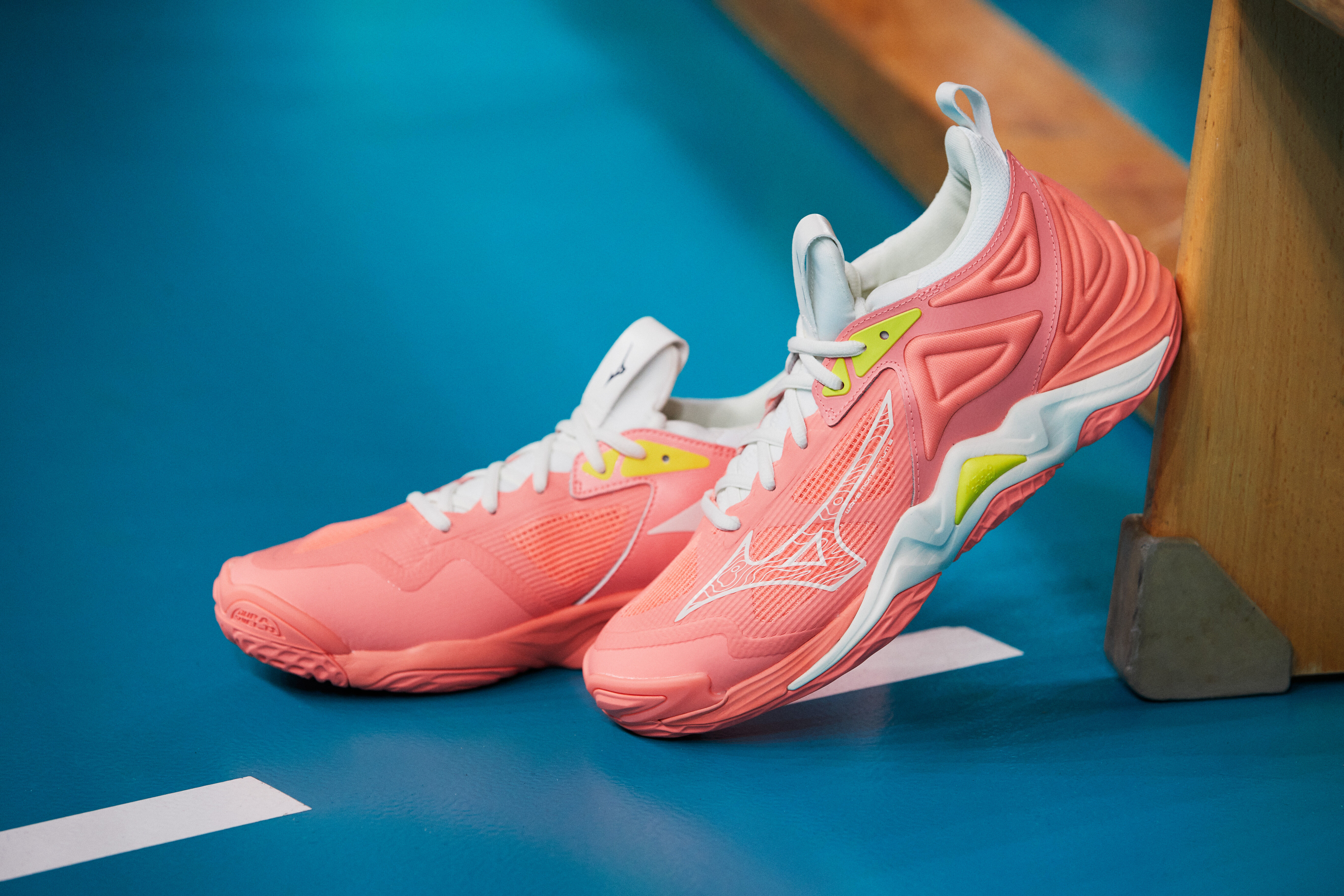 Mizuno wave deals prophecy 3 femme